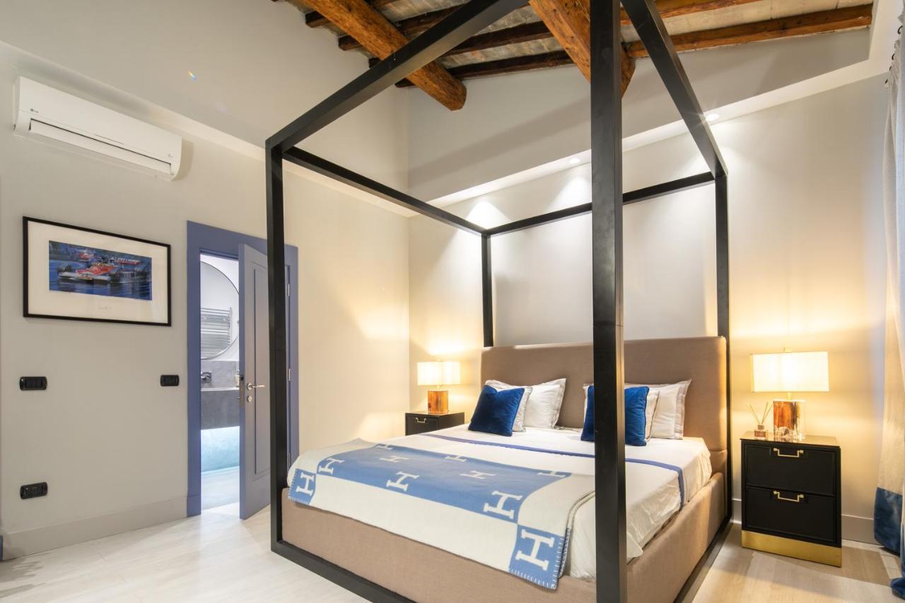 Apartment F1 *